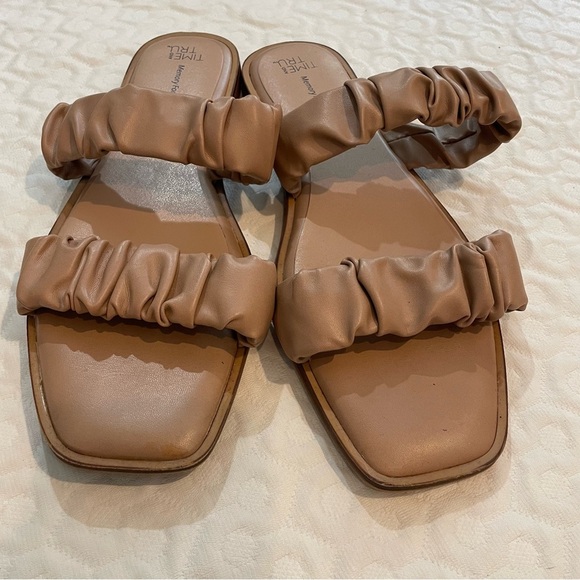 Time & Tru Nude Ruffle Band Two Strap Flat Slides Sandals Women’s Size 10 - Picture 2 of 4